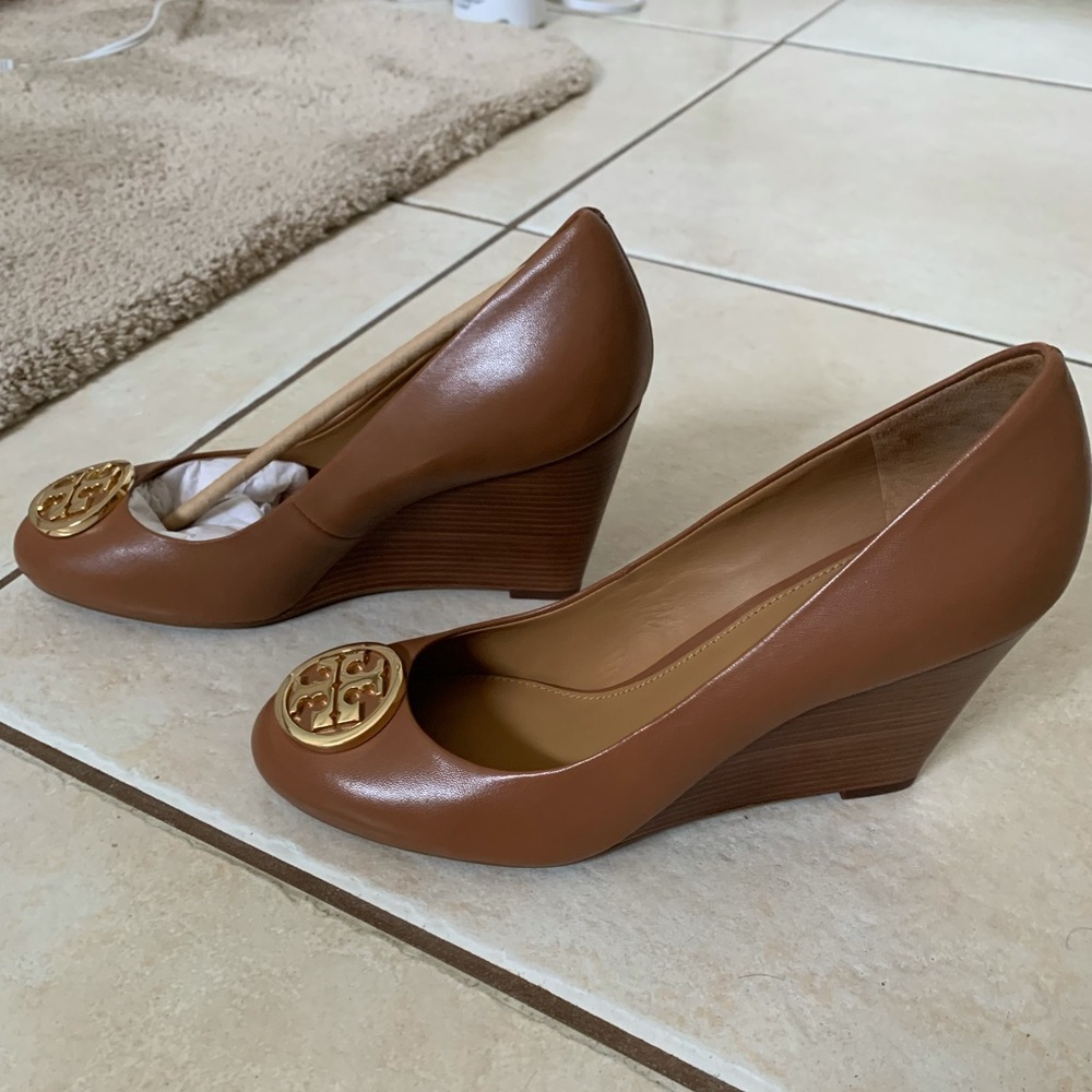 Tan Tory Burch wedges